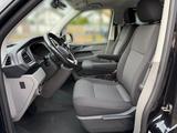 Volkswagen T6.1 Caravelle Trendline 2.0 TDI AHK PDC 8 Sitze - VW T6 Transporter Gebrauchtwagen in München