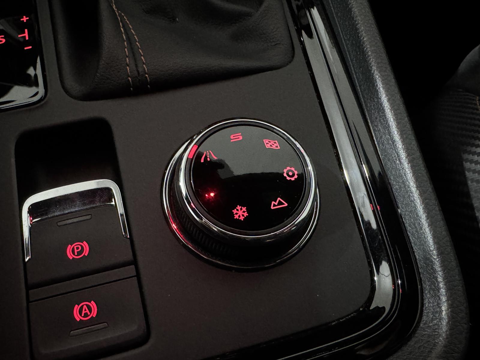 Cupra Ateca 4Drive*DCC*Alcantara*LED*360°*Beats*KeyGo*