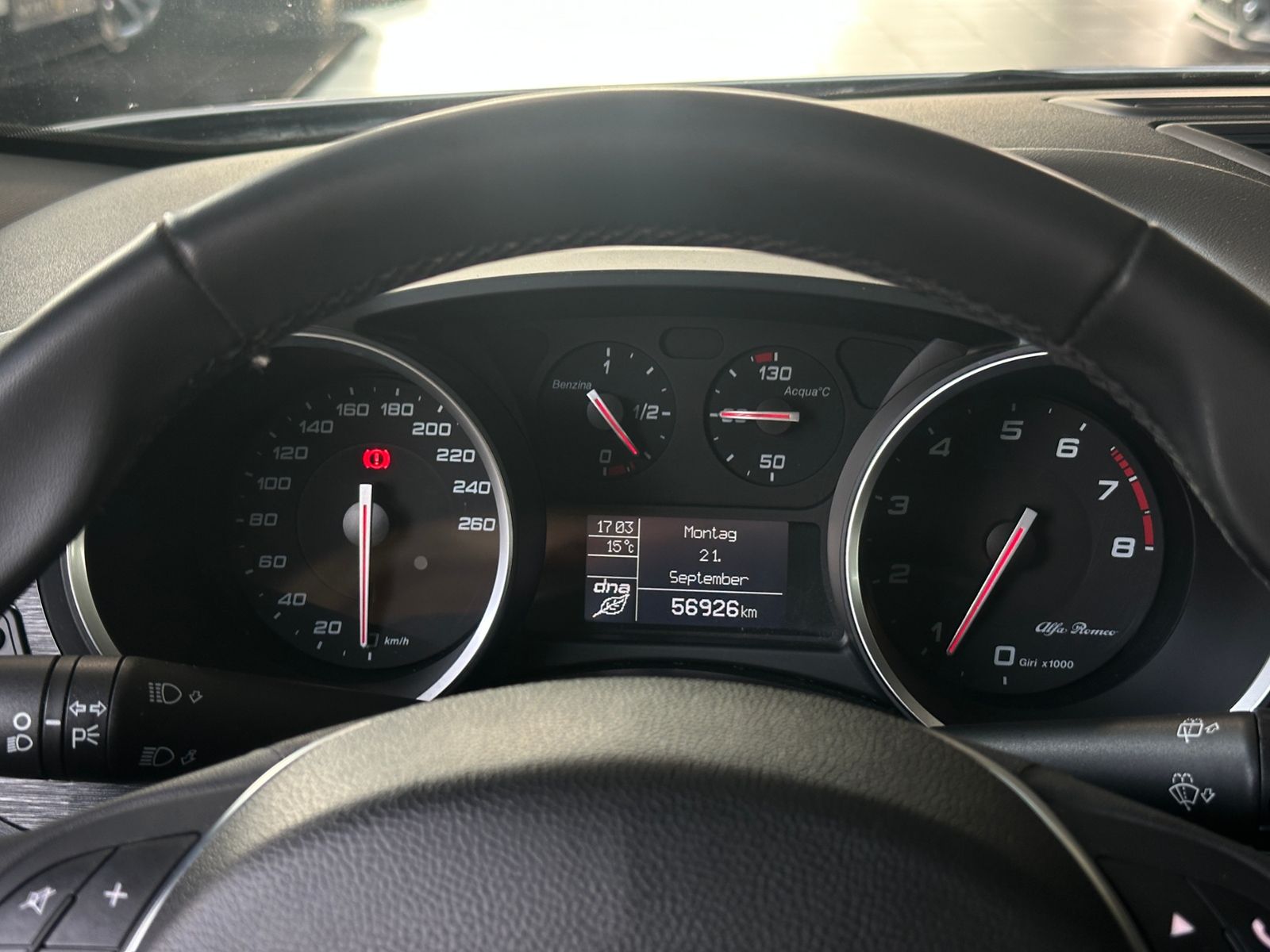 Fahrzeugabbildung Alfa Romeo Giulietta TÜV neu 9/2028 KLIMA NAVI ALU DAB