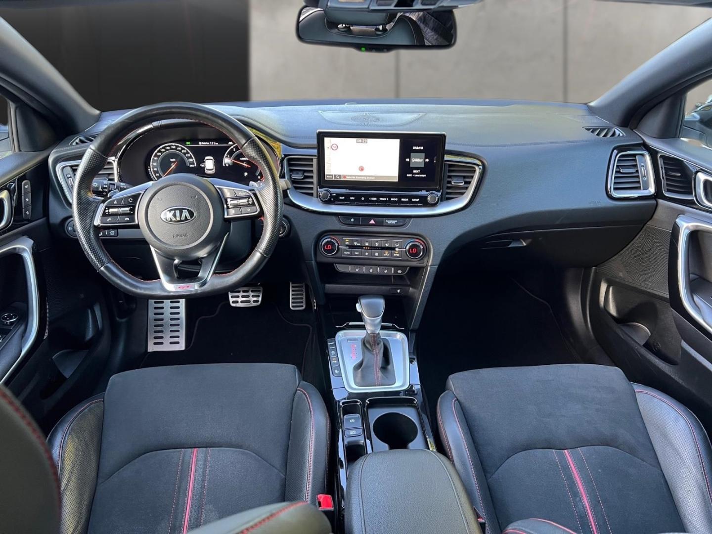 Kia ProCeed GT 1.6T SPORTAUSPUFF PANORAMA NAVIGATION