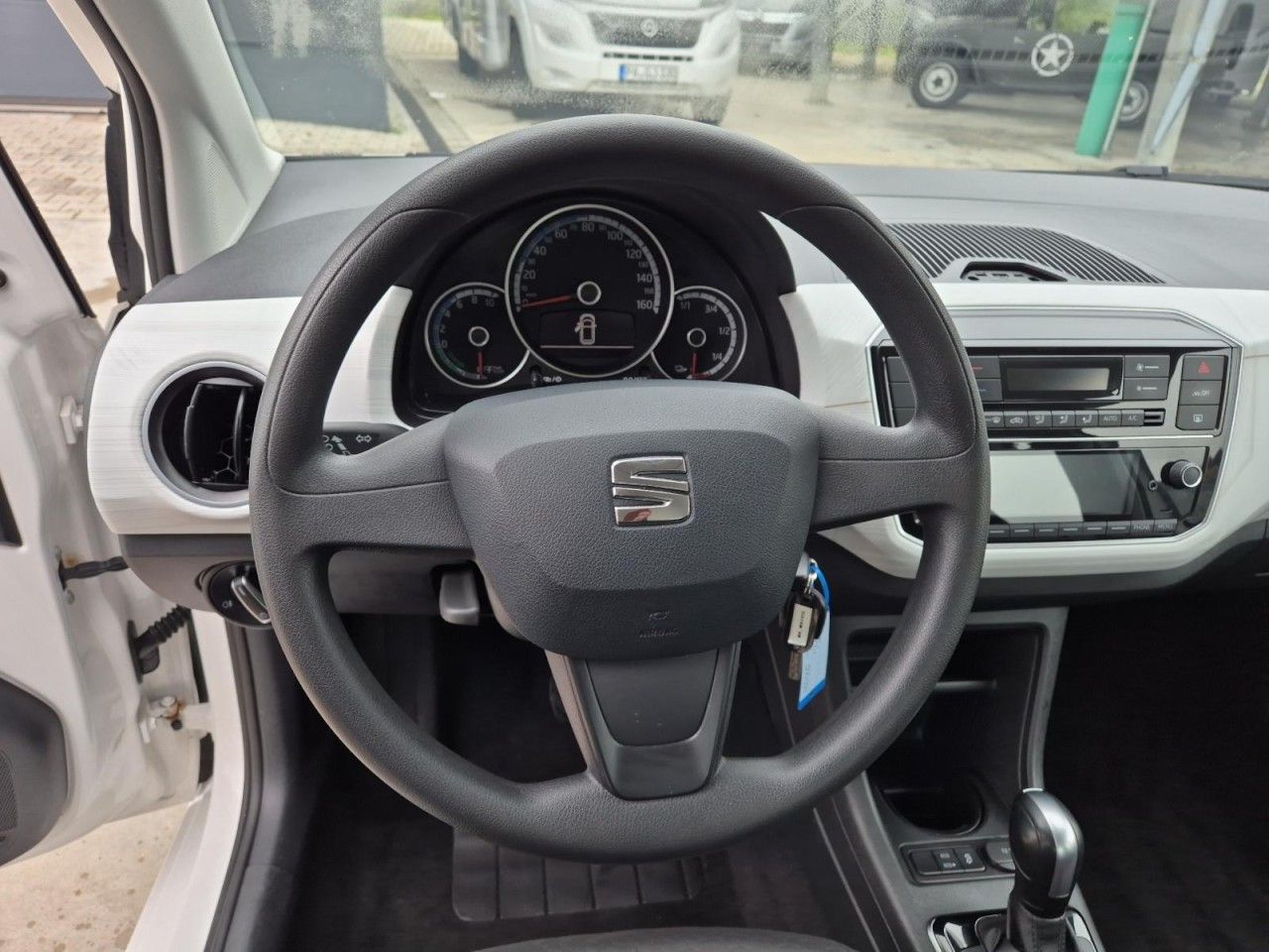 Fahrzeugabbildung SEAT Mii electric Basis 8-fach bereift Klima