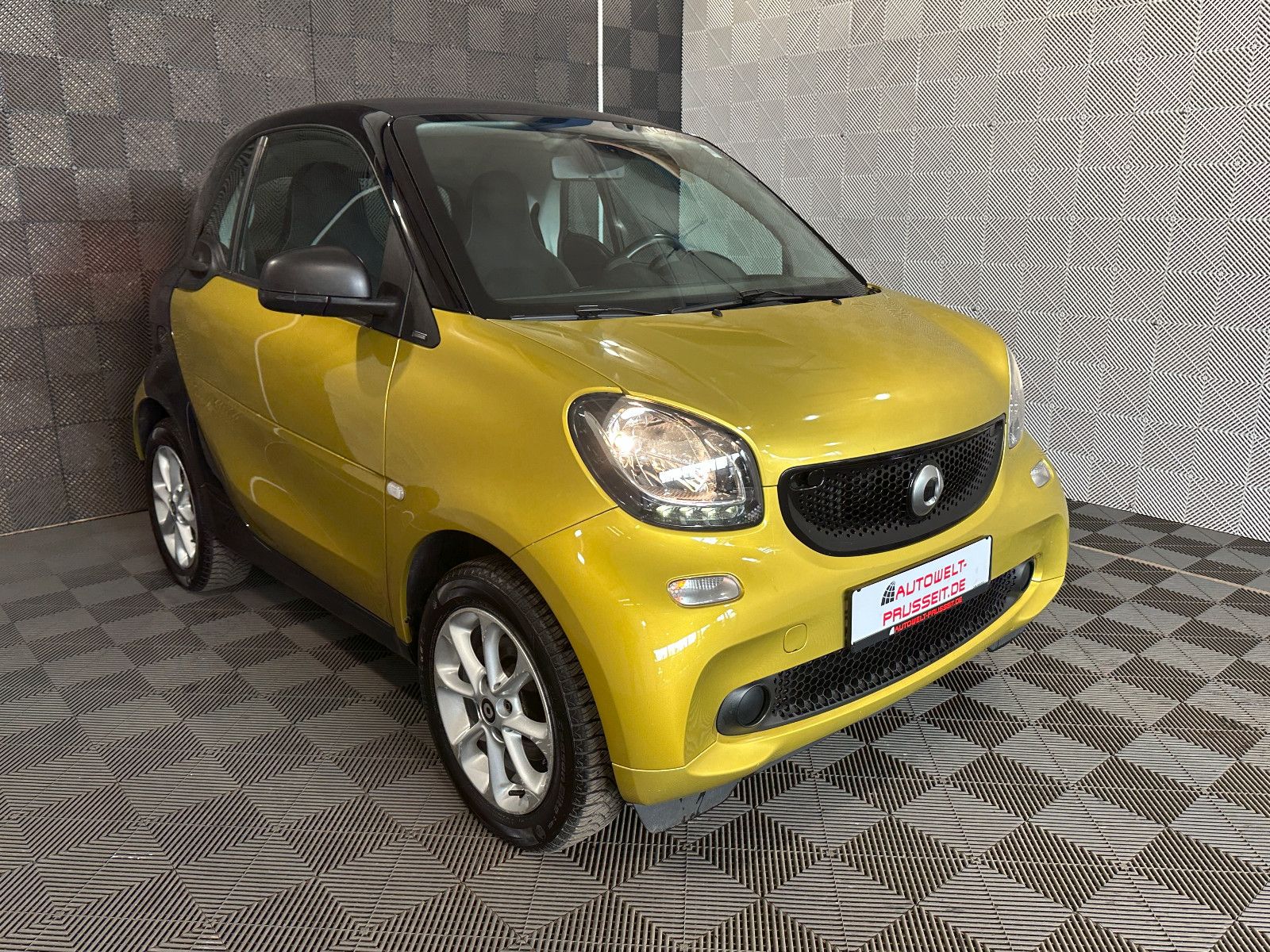 Gebrauchtwagen Smart ForTwo ForTwo 1.0*PASSION*COOL & AUDIO-TEMPO-SHZ-KLIMA in Horb am Neckar