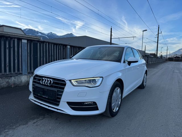 Audi A3 1.6 TDI S Sportback Dayline