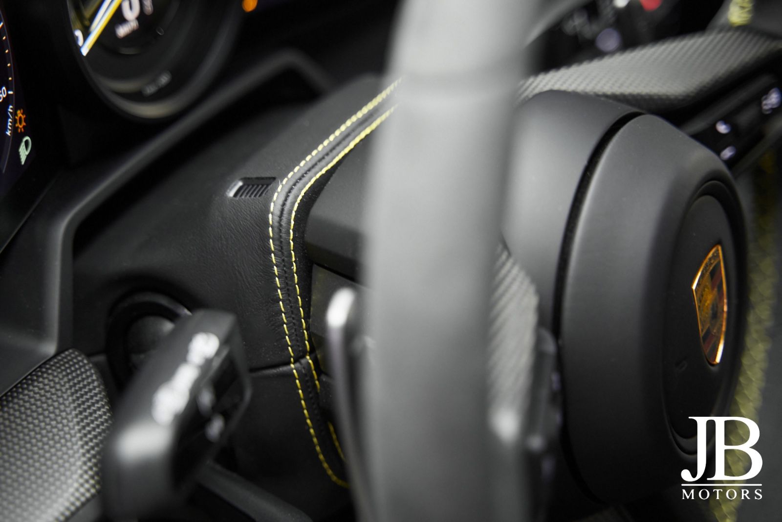Fahrzeugabbildung Porsche 992.1 GT3 PTS PCCB Lift 18-Wege BOSE Carbon