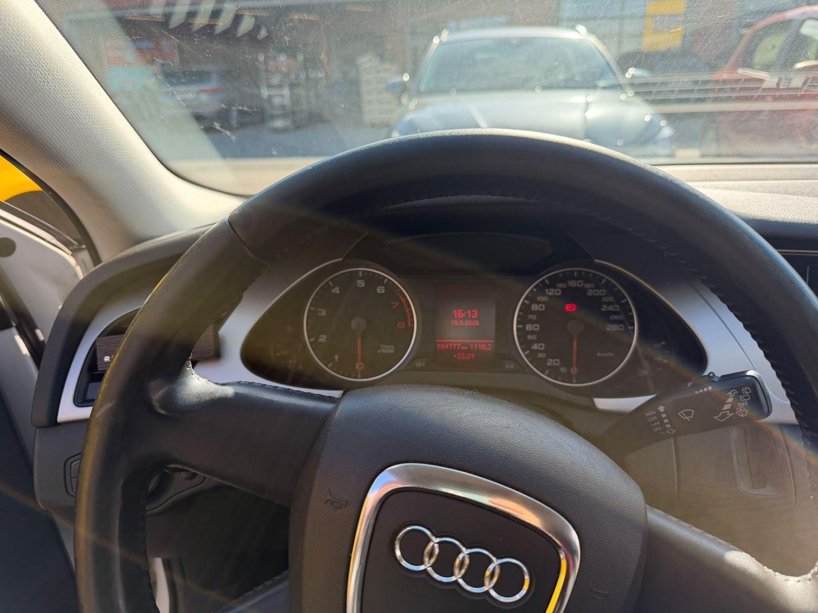 Audi A4 2009 — photo 8