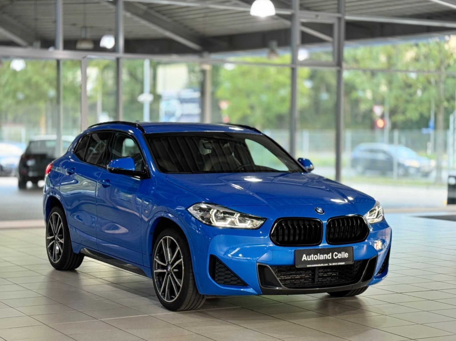 Fahrzeugabbildung BMW X2 sD18i M Sport LED ParkAssist DAB Navi 19Zoll