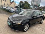 Audi A1 attraction*TÜV NEU*1 HAND*KLIMA*TOP*SHZ*