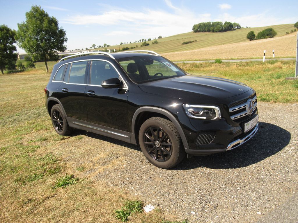Image of Mercedes-Benz GLB 220