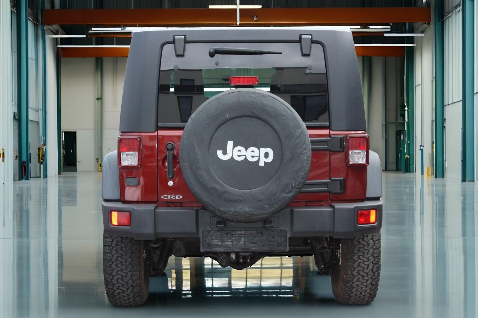 Jeep Wrangler Unlimited 2.8 CRD Sahara | 177 ch | BVA | Hard-top amovible | GPS | Apple CarPlay | Attelage | Régulateur