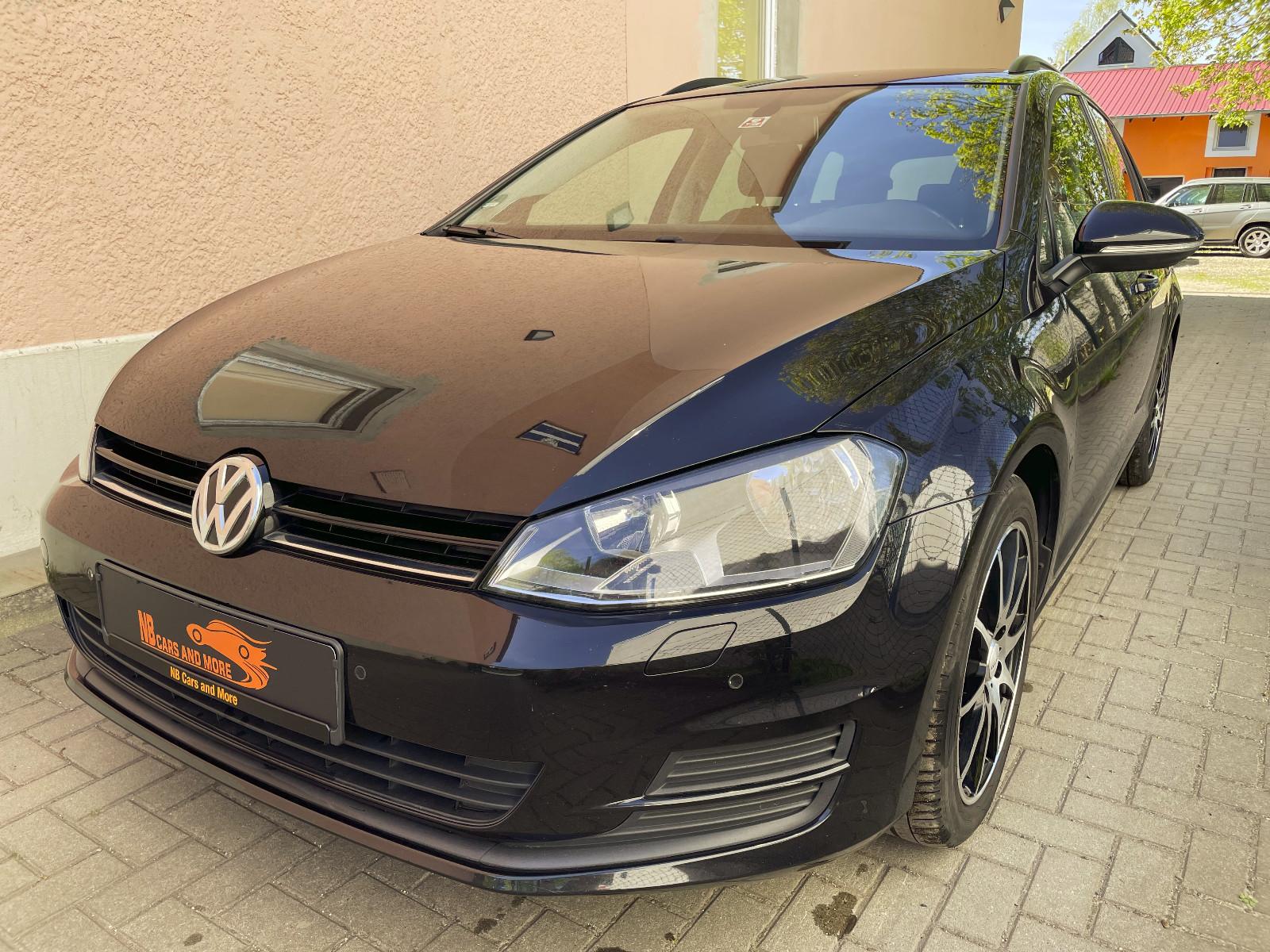 Volkswagen Golf 2013 — interior