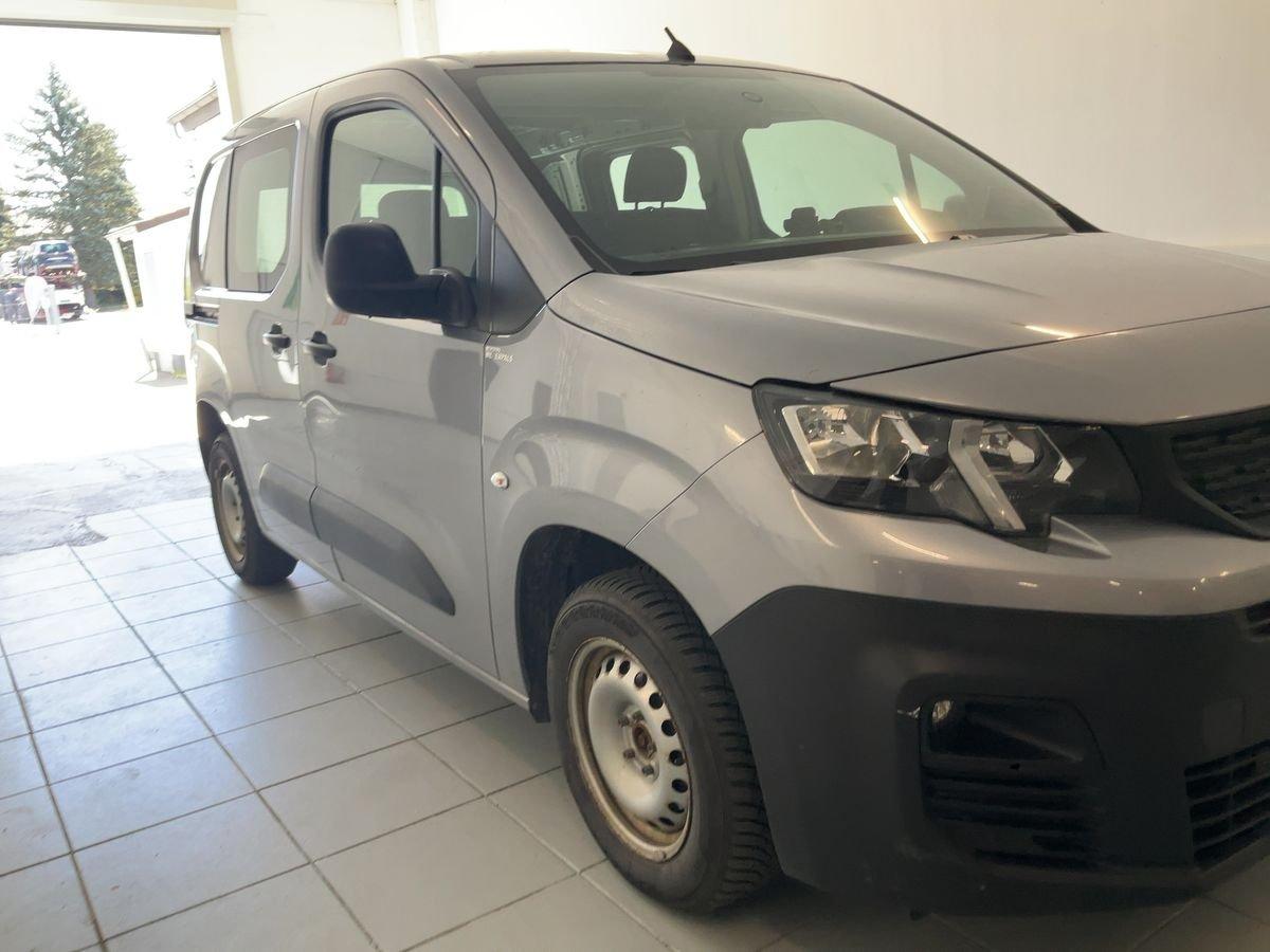 Peugeot Partner 1.2 PureTech 110 Premium L1 S&S  3 Sitze