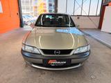 Opel Vectra B Lim. 1.6 Velours Servo Zentral - Opel aus 1997