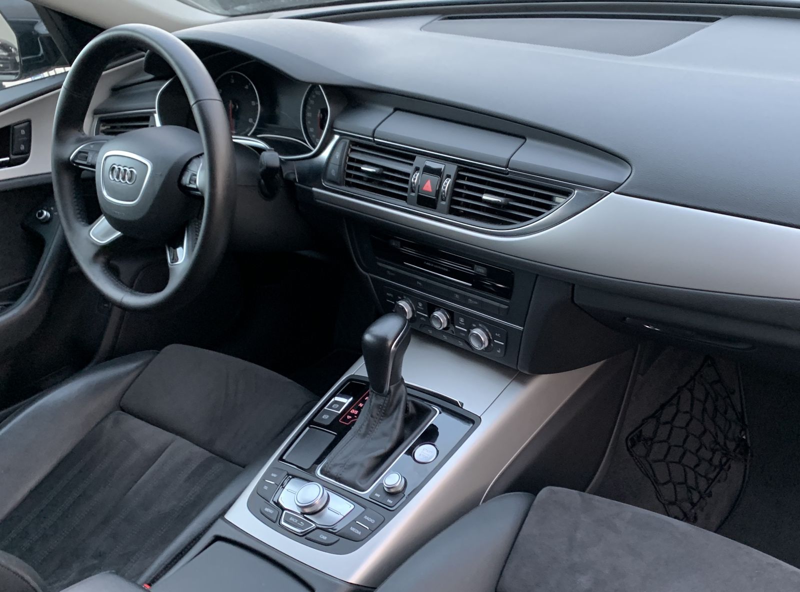 Fahrzeugabbildung Audi A6 2.0 TDI*Bi-Xenon*Alcantara*STHZ*Navi*PDC*