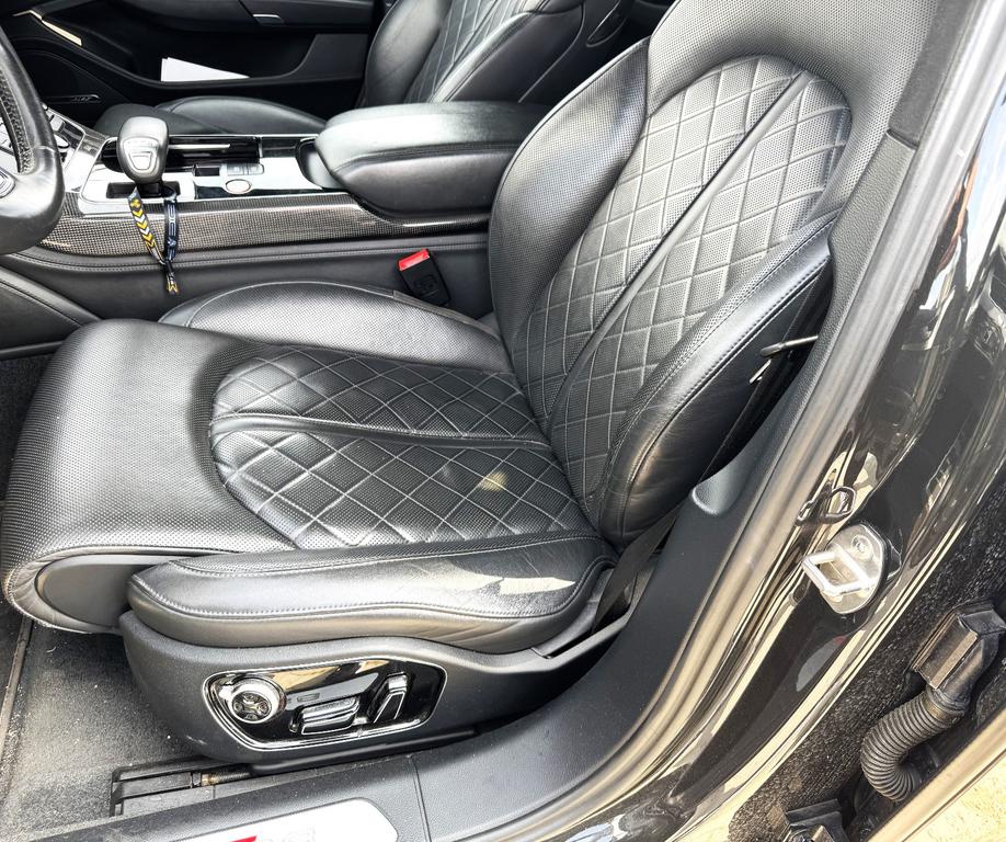 Audi S8