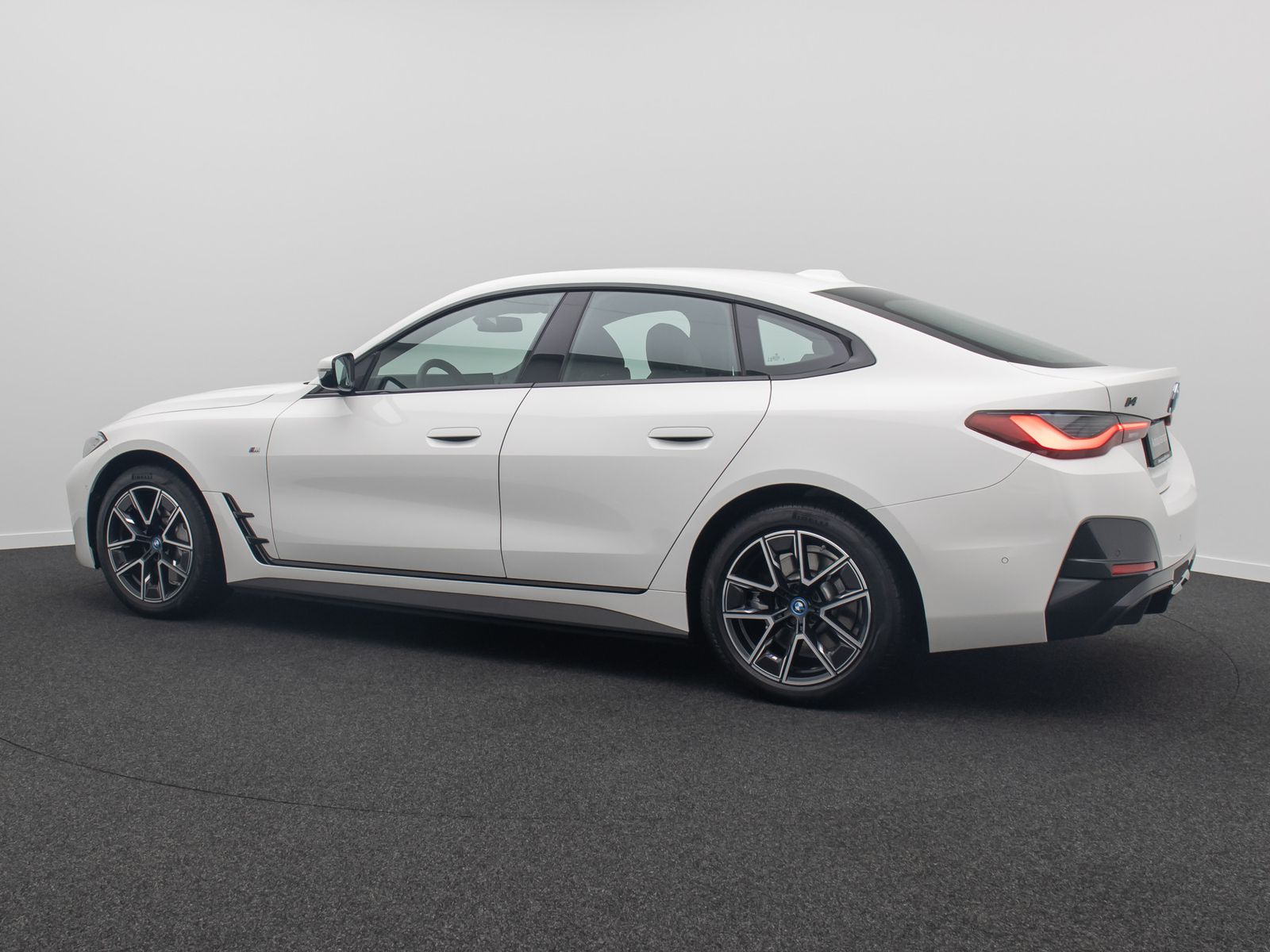 Fahrzeugabbildung BMW i4eD40 Gran Coupe M Sport Kamera DAB H/K 18Zoll