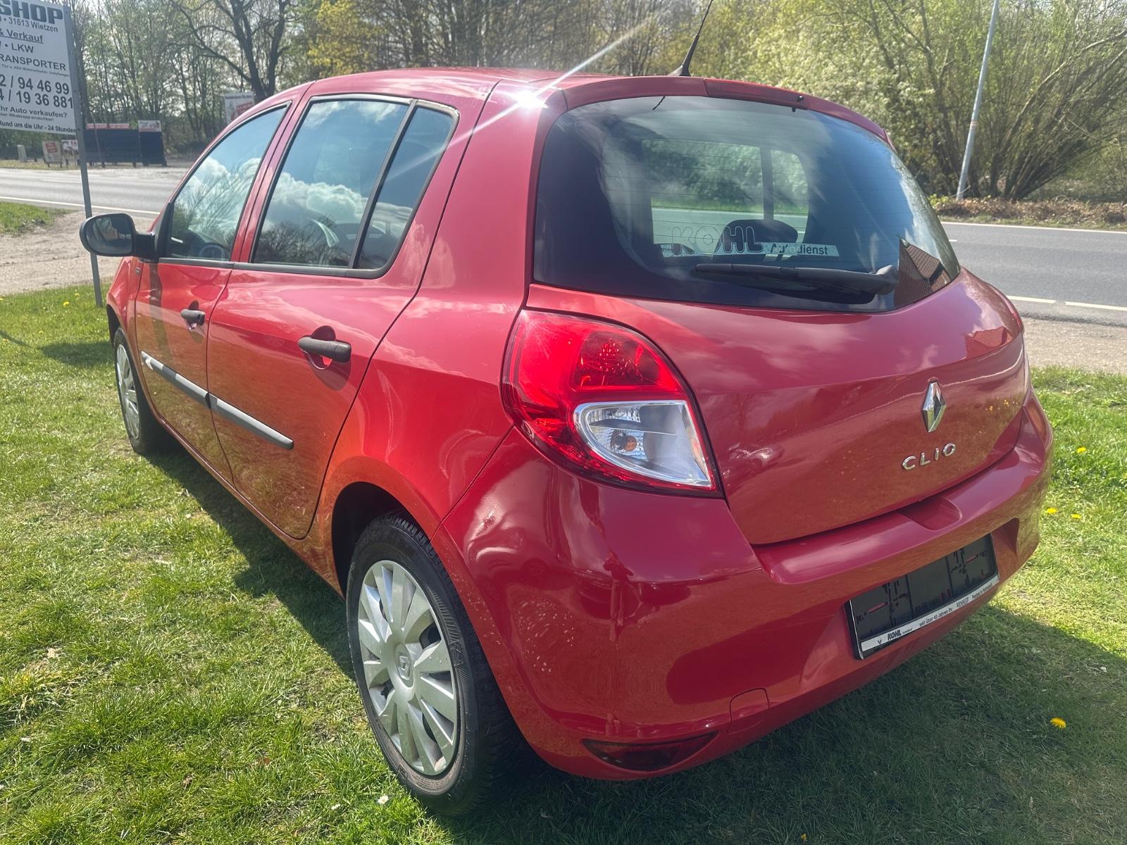 Renault Clio Expression 1.2 16V 75