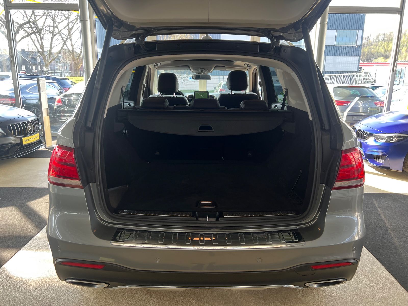 Fahrzeugabbildung Mercedes-Benz GLE 350 d 4Matic AMG LINE *SCHIEBEDACH*ANHK*