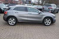 Mercedes-Benz GLA 180 Progressive*18 Zoll*LED*schw.AHK