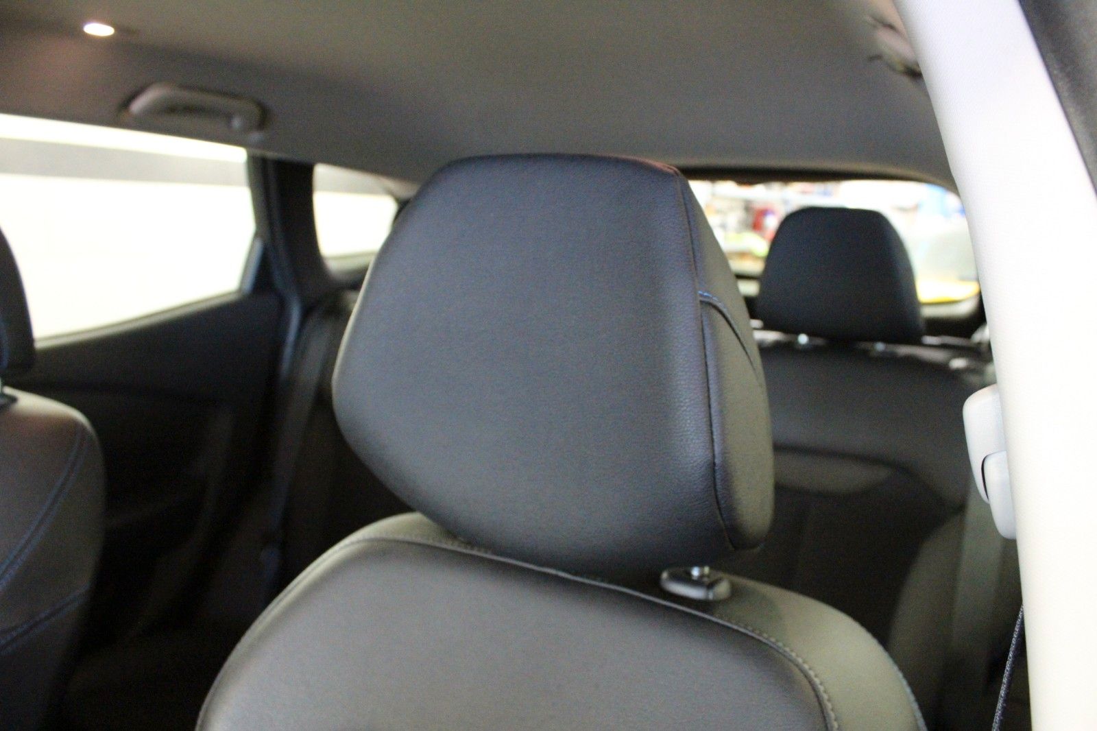 Fahrzeugabbildung Renault Kadjar TCe 140 EDC Limited  Automatik