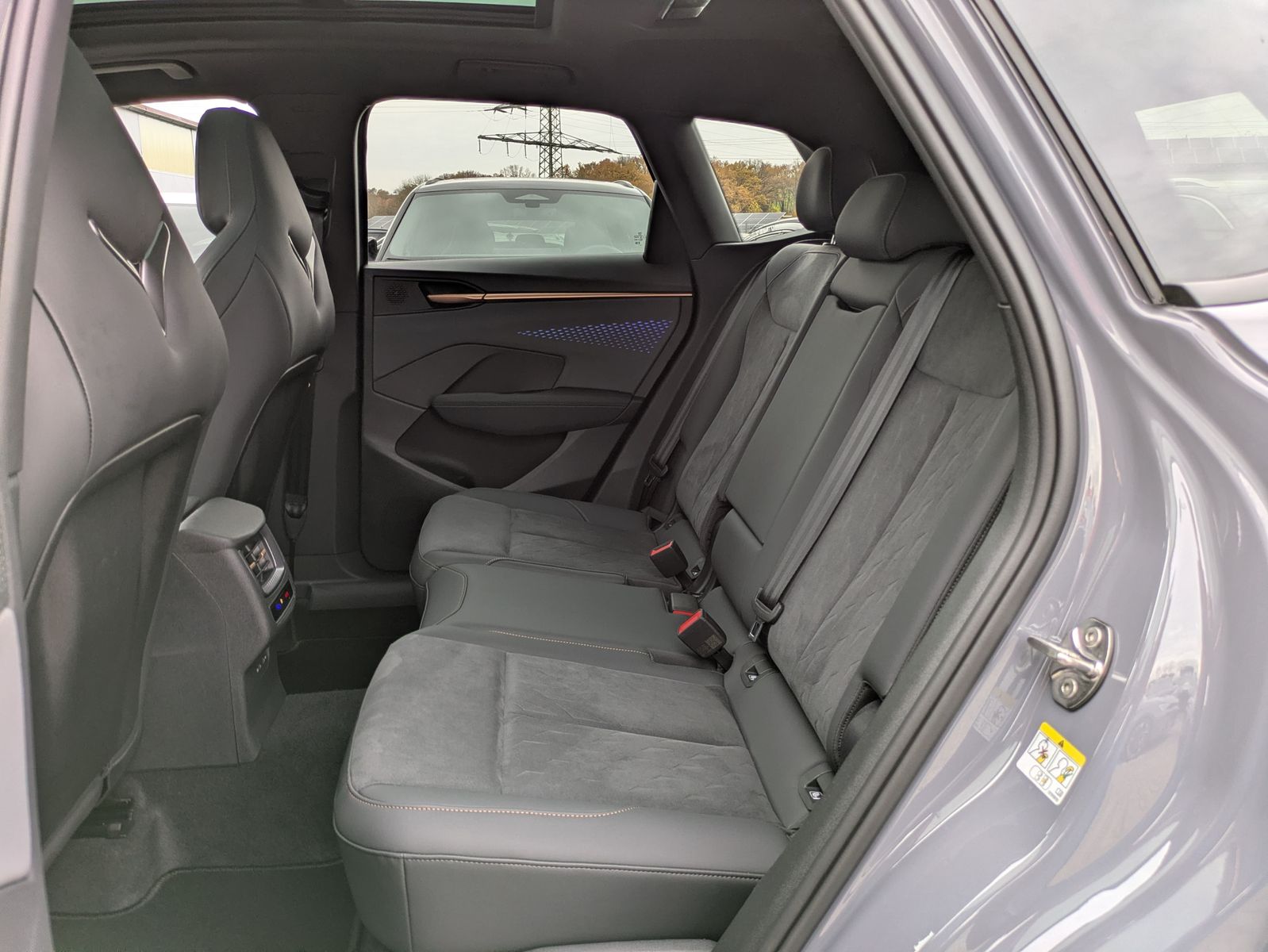 Fahrzeugabbildung CUPRA Terramar 2.0 TSI 4D VZ HUD*MATRIX*PANO*DCC*20"