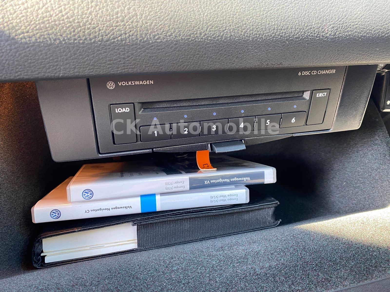 Fahrzeugabbildung Volkswagen Passat Variant Comfortline BM/DSG/Navi/Bi-Xenon