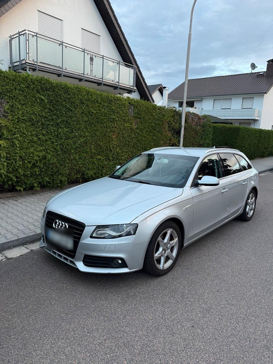 Audi A4, 2012