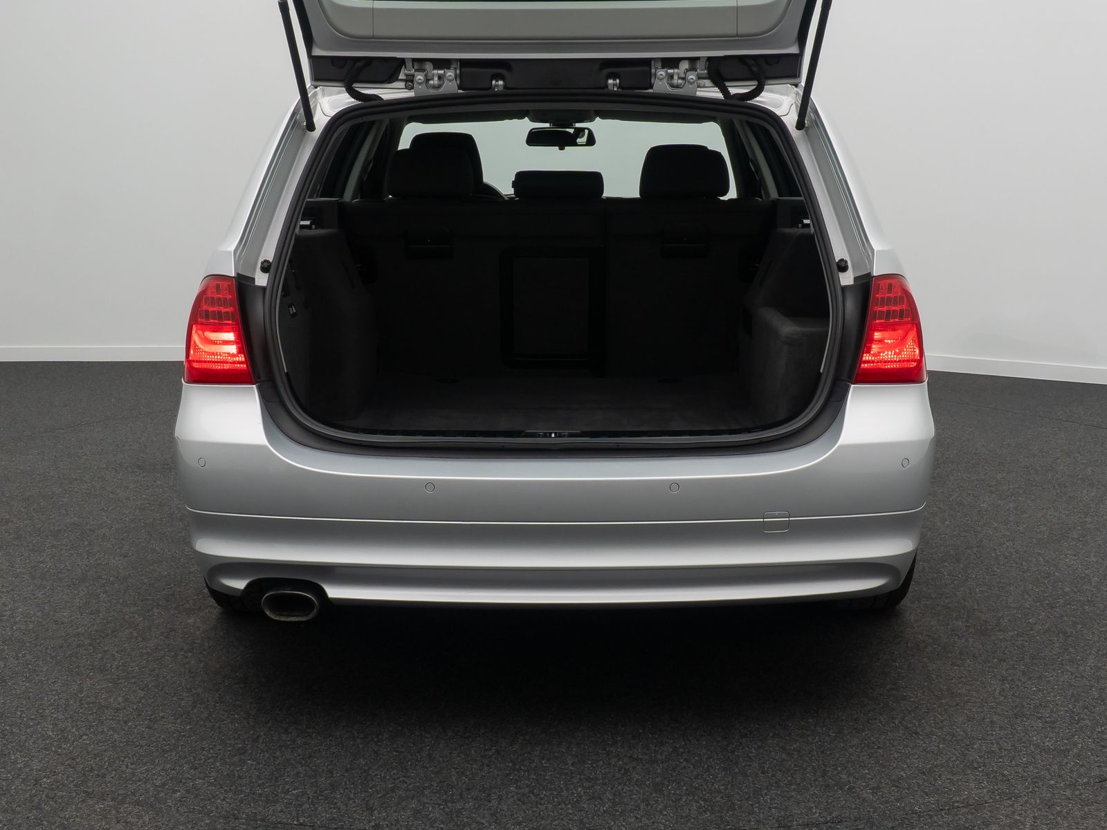 Fahrzeugabbildung BMW 320d Tempomat Xenon PDC NaviBusiness Standhzng