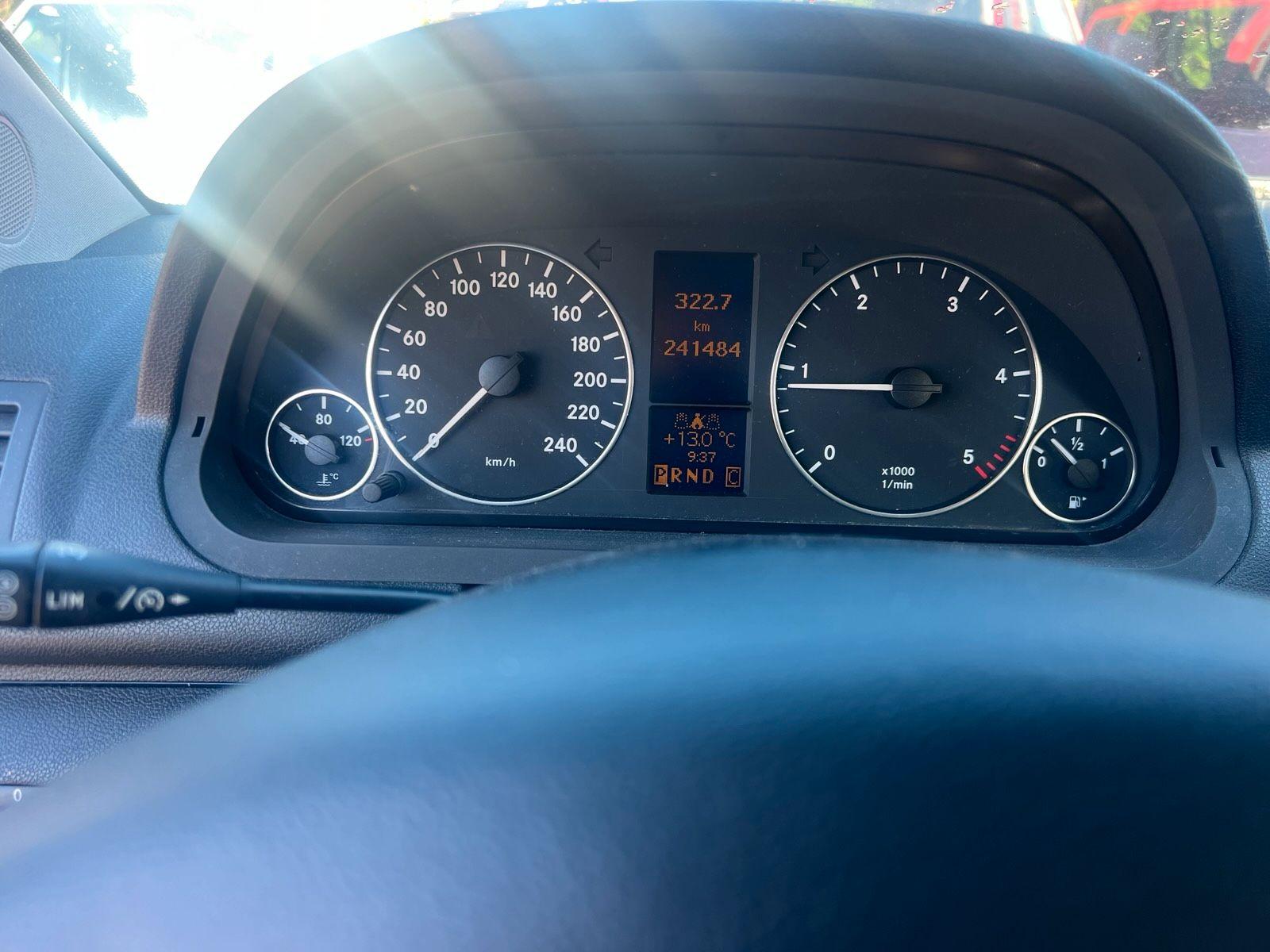 Mercedes-Benz A180 2006 — photo 9