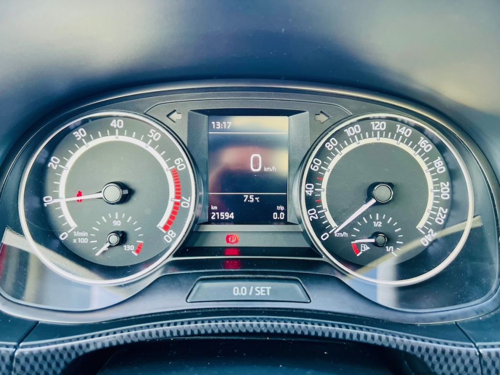 Fahrzeugabbildung SKODA Fabia 1.2 TSI Monte Carlo PANO KLIMAAUT SHZ