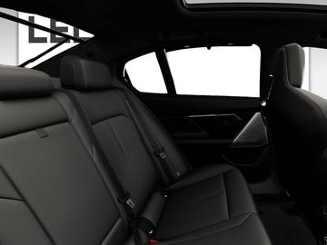صورة 10 لـ 2026 BMW I5
