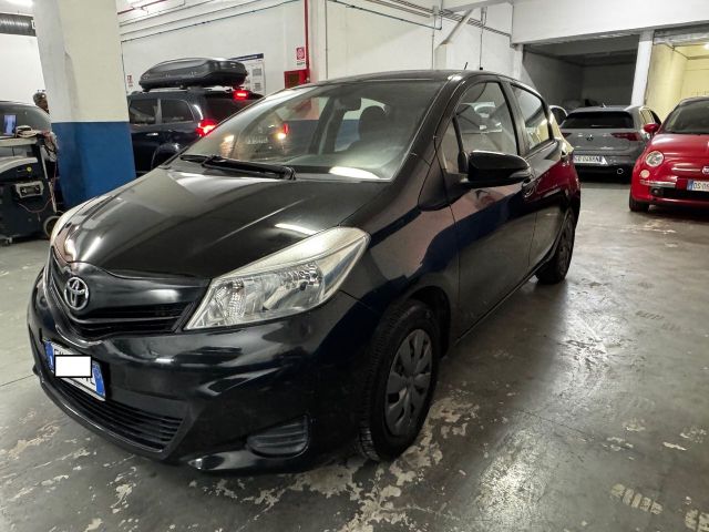 Toyota Yaris 1.0 5 porte