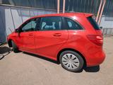 Mercedes-Benz B 220 Navi Sthz. - gebrauchte Mercedes-Benz B 220 aus dem Jahr 2013