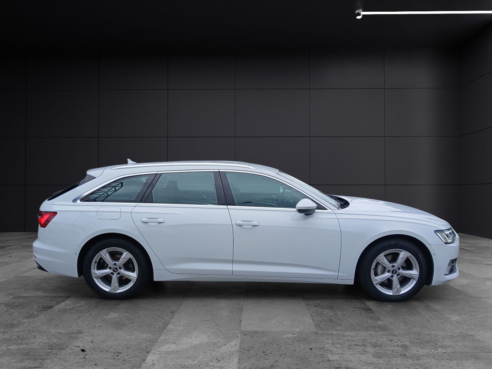 Fahrzeugabbildung Audi A6 Avant TDI sport Matrix Navi ACC Sound
