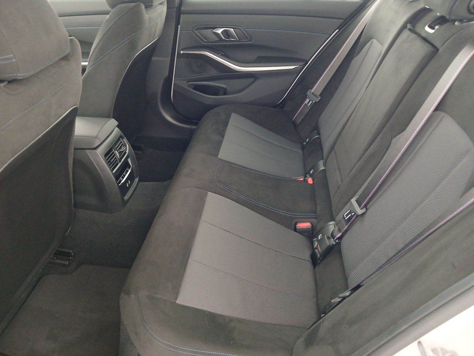 BMW 330 - Bild 12