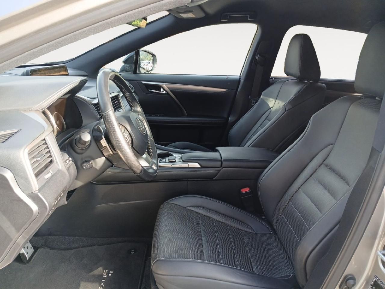 Fahrzeugabbildung Lexus RX 450h AWD