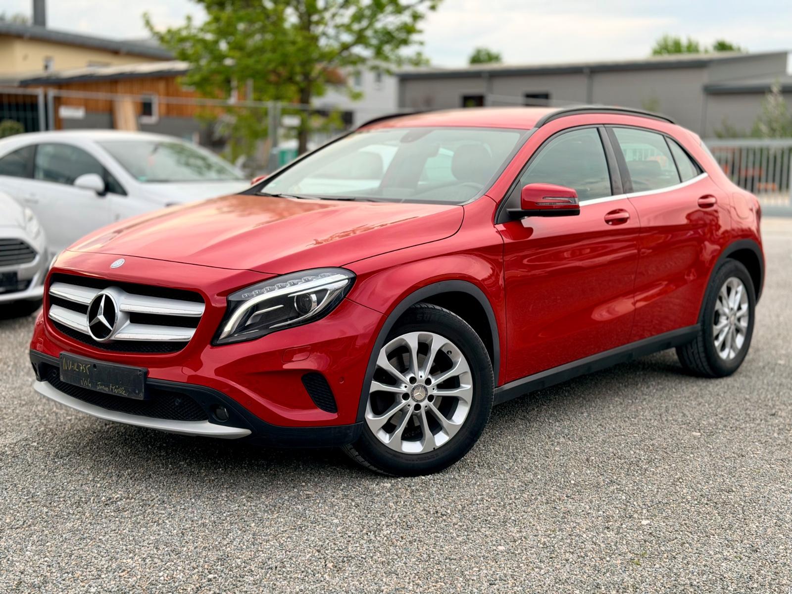 Mercedes-Benz GLA 200 Automatik Navi Xenon Pdc