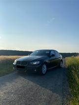 BMW 320i - E90 Facelift Automatik - BMW 3er Reihe aus 2009: Facelift