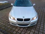 BMW 318d DPF Touring Auto. Edition Lifestyle - BMW 318 aus 2011: Kombi, 318d