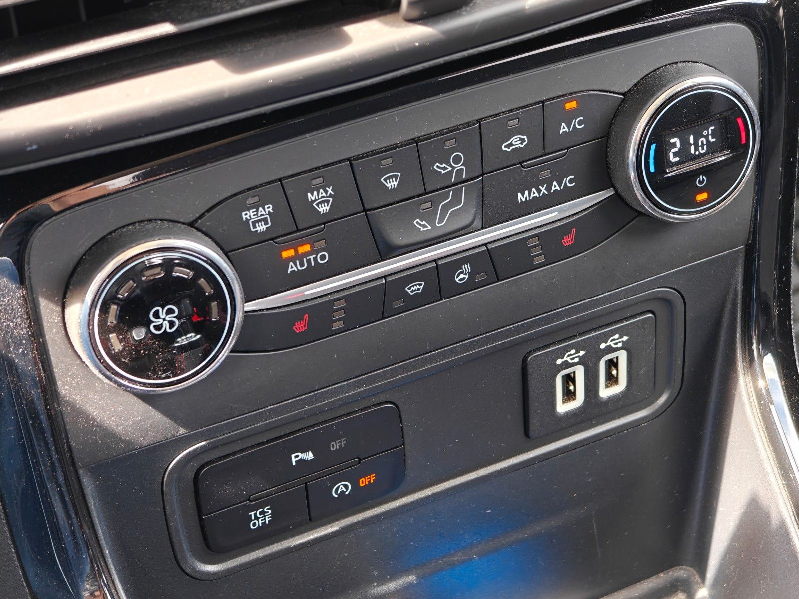 Fahrzeugabbildung Ford EcoSport ST-Line - PDC, SHZ, Lenkradhz -