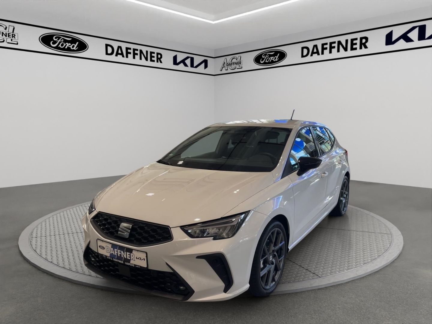 Seat Ibiza 1.0 TSI 85 kW FR Navi Digitales Cockpit LE imagem 2