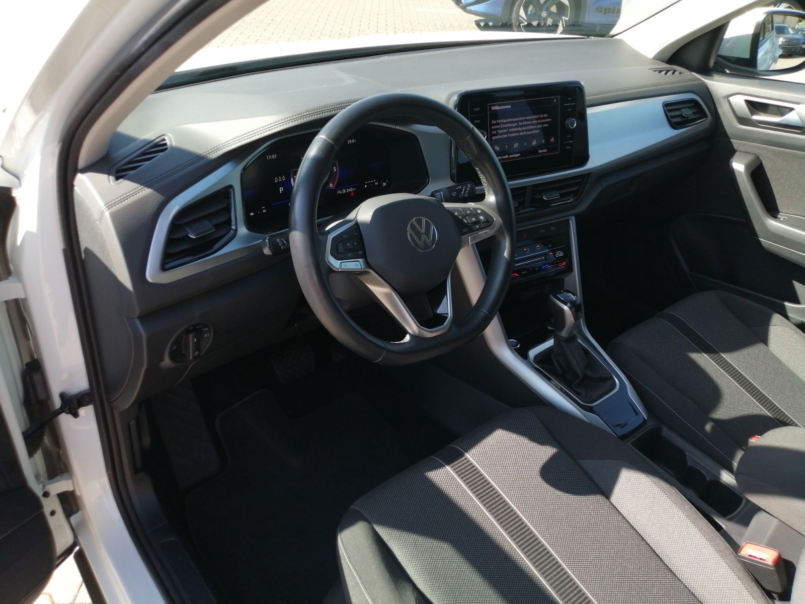 Volkswagen T-Roc - Bild 18