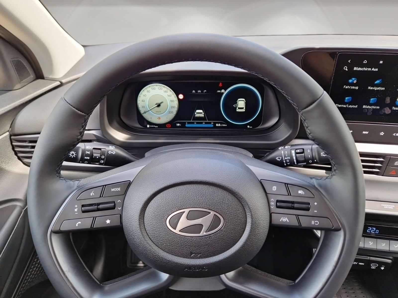 Fahrzeugabbildung Hyundai i20 Facelift (2024) 1.0 M/T TREND NAVI LED BOSE