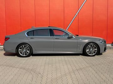 BMW 750 - 3