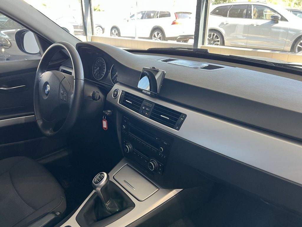 BMW 320 i Touring AHK *KEIN VERKAUF AN PRIVAT*