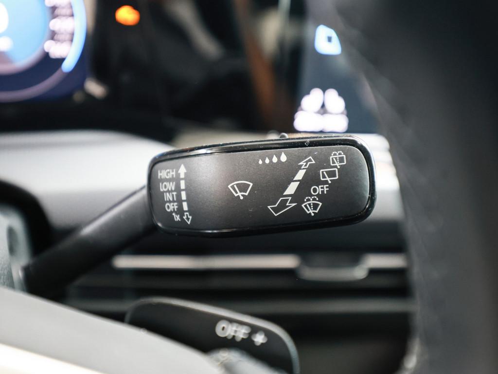 Volkswagen Golf VIII 2.0 TDI DSG ACTIVE AHK ACC LED NAVI BT, миниатюра 18