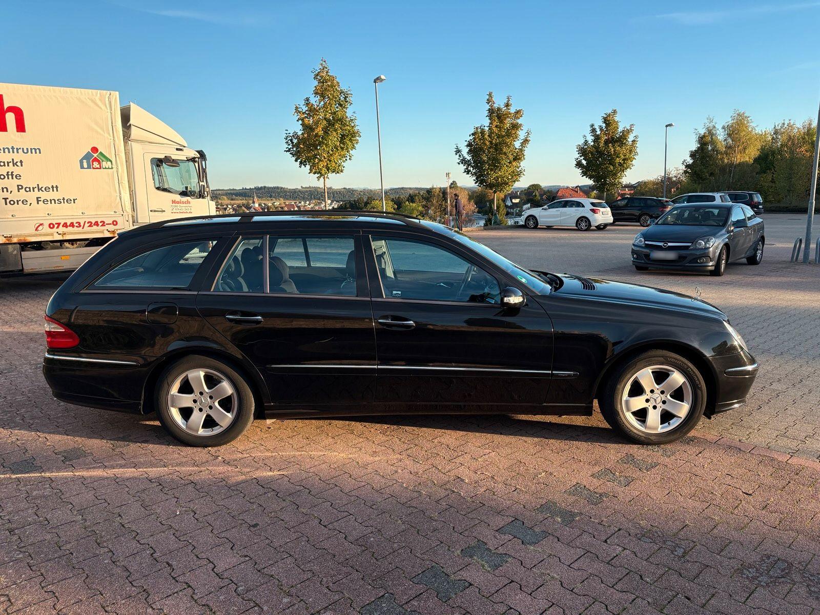 Mercedes-Benz E200 2004 — photo 5