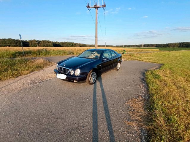 Mercedes-Benz Mercedes Benz CLK 320