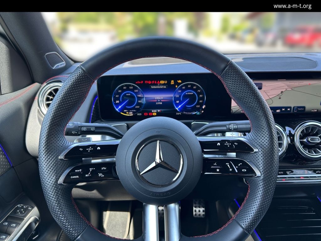 MERCEDES-BENZ EQB 350 4M AMG Prem.*AHK*Pano*FAP*Distronic*360°