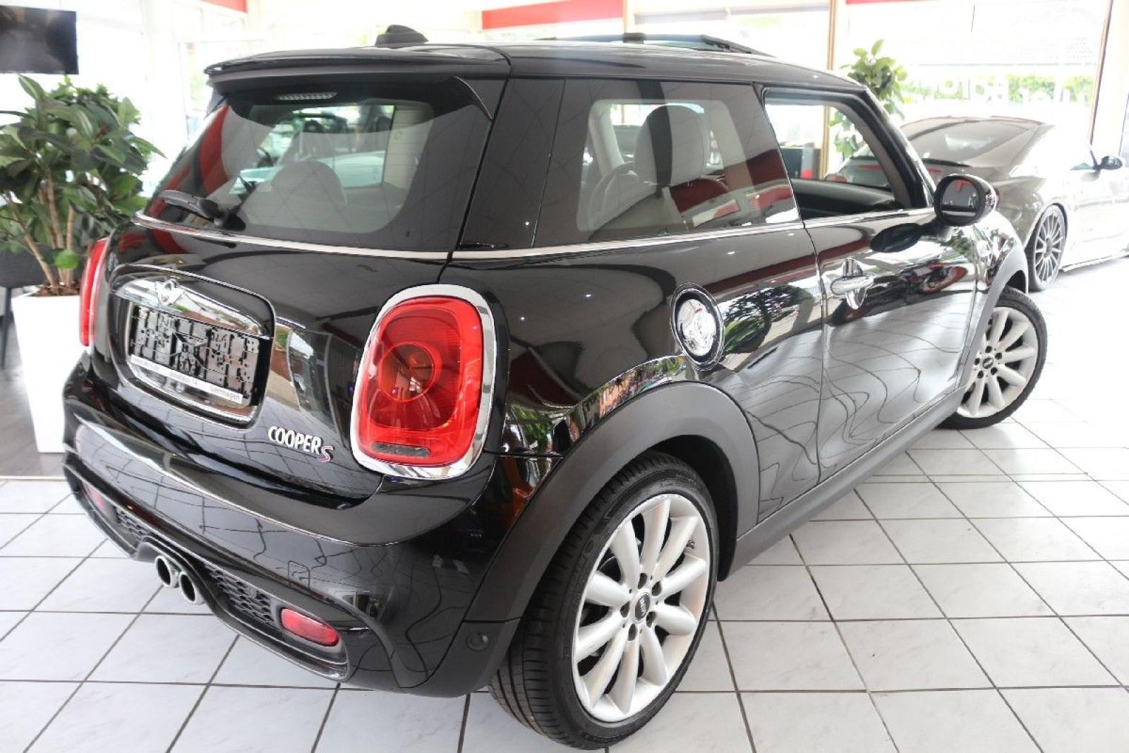 MINI COOPER_S - Panorama-NaviProf-Kamera-Leder-1.Hd