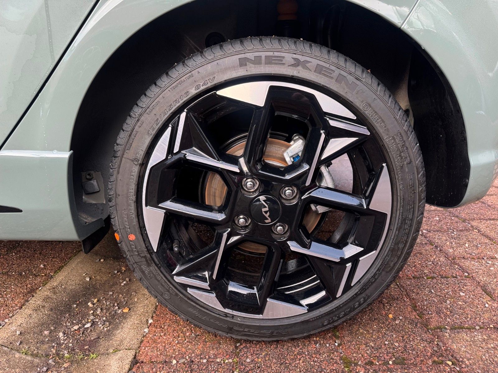 Fahrzeugabbildung Kia PICANTO PE2 1.0 AMT GT-LINE NAVI LED KAMERA STZH